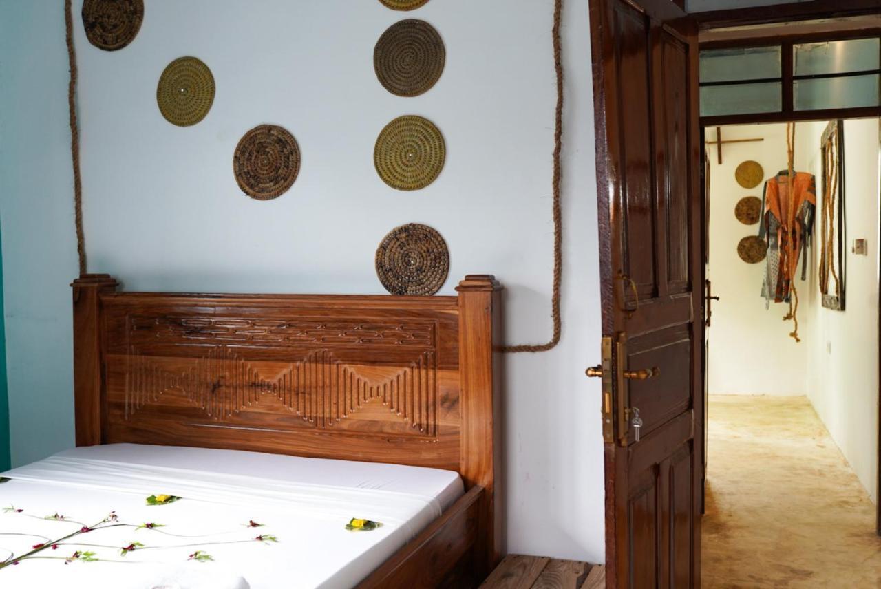 Pili Pili Swahili Lodge จัมเบียนี ภายนอก รูปภาพ