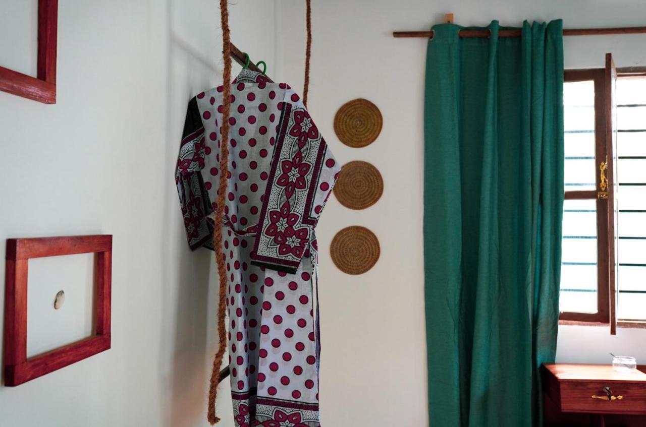 Pili Pili Swahili Lodge จัมเบียนี ภายนอก รูปภาพ