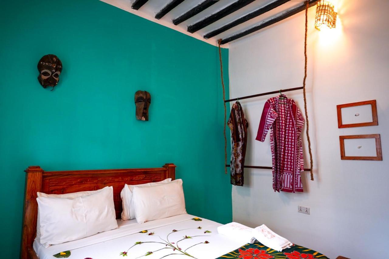 Pili Pili Swahili Lodge จัมเบียนี ภายนอก รูปภาพ