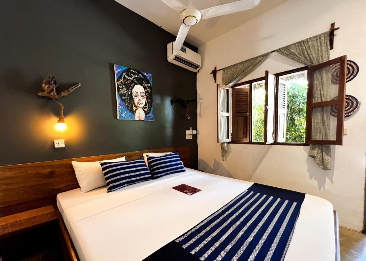 Pili Pili Swahili Lodge จัมเบียนี ภายนอก รูปภาพ