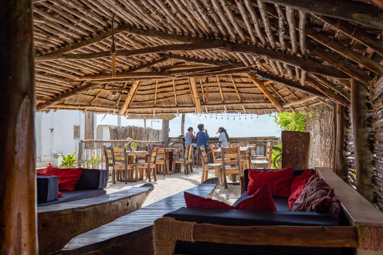 Pili Pili Swahili Lodge จัมเบียนี ภายนอก รูปภาพ