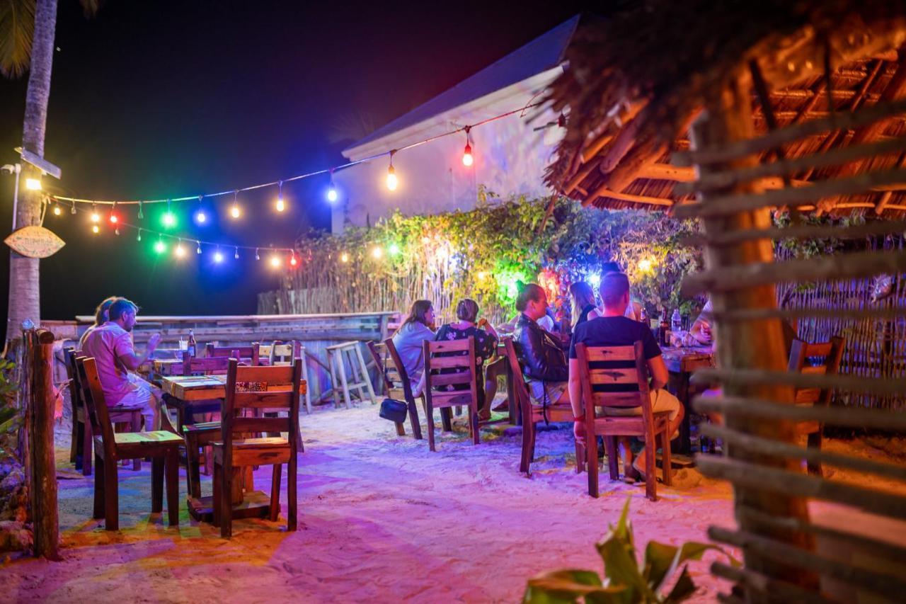 Pili Pili Swahili Lodge จัมเบียนี ภายนอก รูปภาพ